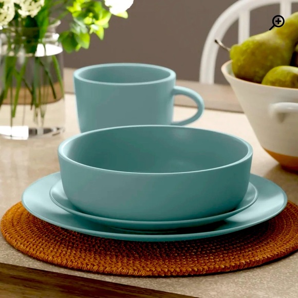 32pc dinnerware. - Picture 13 of 15